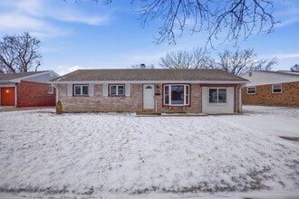 946 N Westedge Dr in Tipp City, OH - Building Photo - Building Photo