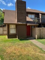 3211 Pearl St, Unit 1003 in Nacogdoches, TX - Building Photo