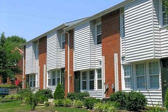 Graystone Place Apartments in Richmond, VA - Foto de edificio - Building Photo