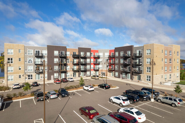 The Apartments at Riverlife in Wausau, WI - Foto de edificio - Building Photo