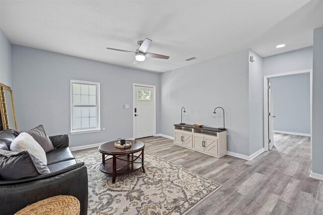 802 Old Bainbridge Rd in Tallahassee, FL - Building Photo - Building Photo