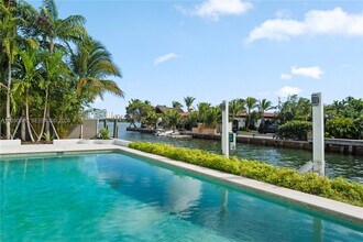 1250 NE 87th St in Miami Shores, FL - Building Photo - Building Photo