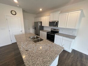 140 Harbour Pointe Ln in Oak Ridge, TN - Foto de edificio - Building Photo