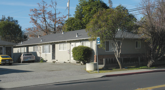 2091 Montecito Ave in Mountain View, CA - Building Photo - Building Photo