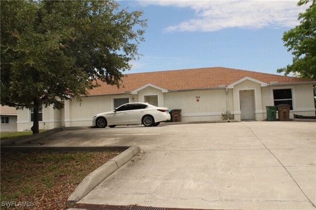 property at 703 SE 8th Terrace