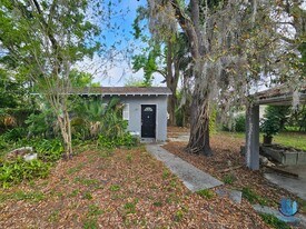 1504 E 99th Ave in Tampa, FL - Building Photo