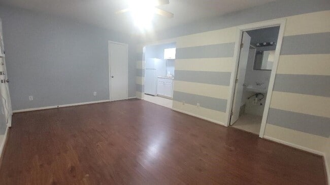 property at 1806 W Main St