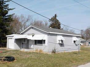 17 Windsor Pl in Moberly, MO - Building Photo - Building Photo