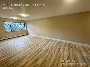 233 Ellington Rd in East Hartford, CT - Building Photo - Building Photo