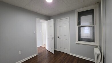 722 Westside Ave, Unit 2 in Jersey City, NJ - Building Photo - Building Photo