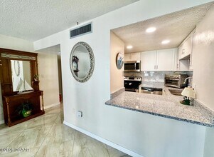 3051 S Atlantic Ave, Unit APT 505 in Daytona Beach Shores, FL - Building Photo - Building Photo
