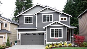 Beautiful 4 Bed, 3 Bath Home in Lynnwood in Lynnwood, WA - Building Photo