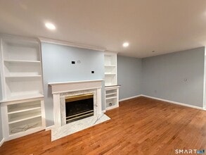 39 Coram Rd in Shelton, CT - Building Photo - Building Photo