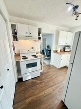 1451 Ardee Ave in Nashville, TN - Foto de edificio - Building Photo