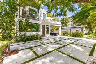683 NE 68th St in Miami, FL - Building Photo - Building Photo