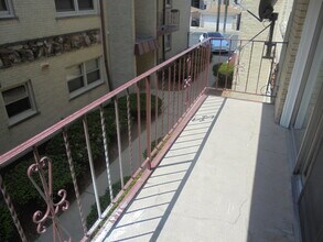 4222 N Keystone Ave in Chicago, IL - Building Photo - Building Photo