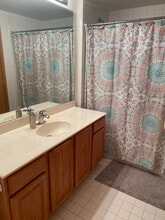 1675 Mill St, Unit 2B in Des Plaines, IL - Building Photo - Building Photo