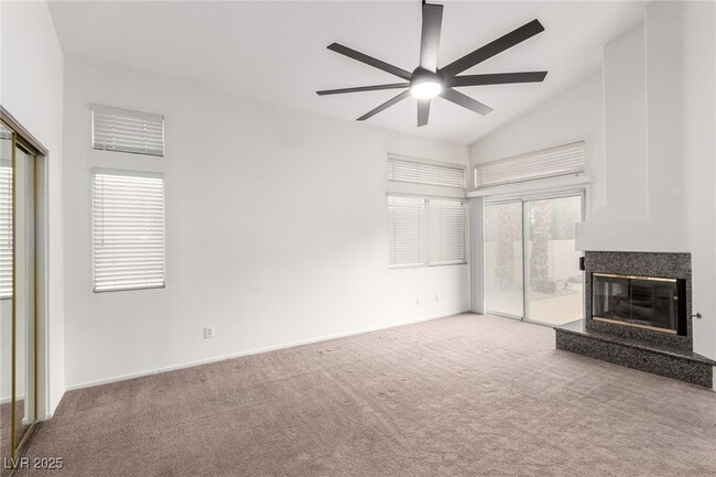 2412 Shady Vista Dr in Las Vegas, NV - Building Photo - Building Photo