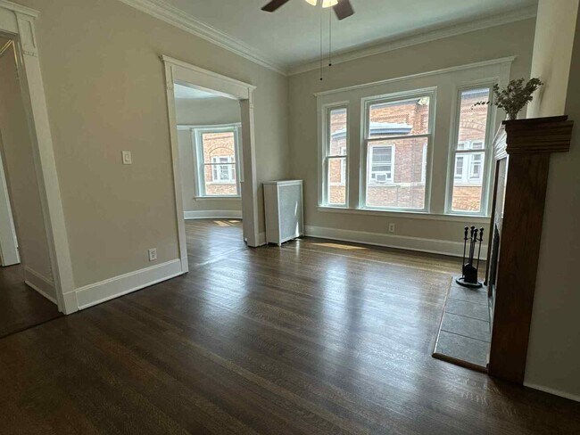 631 W Barry Ave in Chicago, IL - Building Photo - Building Photo