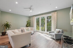 1641 Bandit Loop in Reston, VA - Building Photo