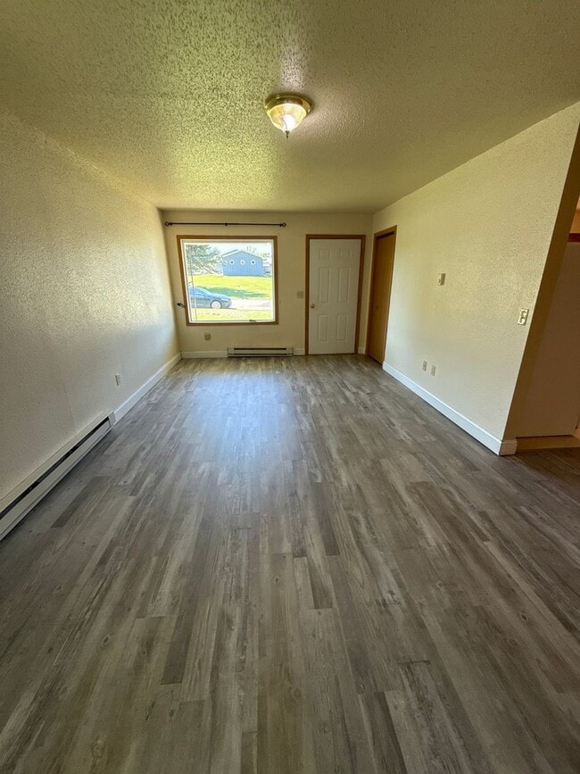 1407 7th Ave SW in Jamestown, ND - Building Photo - Building Photo