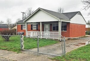 1121 Birch Dr in Lexington, KY - Building Photo
