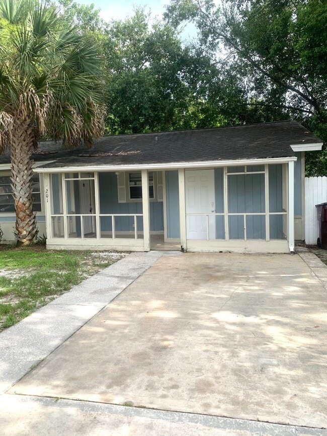 201 6th St in St. Cloud, FL - Building Photo - Building Photo