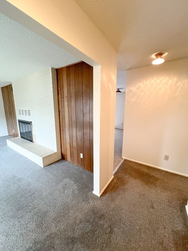 6261 Juniper Way in Klamath Falls, OR - Building Photo - Building Photo