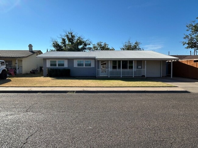 property at 1504 Douglas Dr