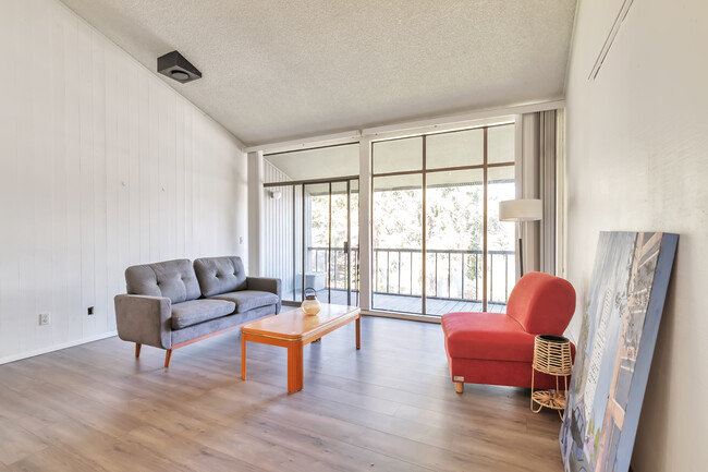 property at 6351 139th Pl NE