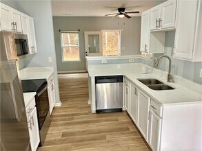 6347 Ellenwood Dr in Rex, GA - Building Photo - Building Photo