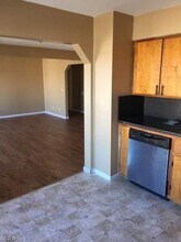 39 W 2nd St-Unit -A in Frazeysburg, OH - Building Photo - Building Photo