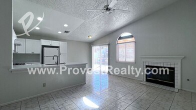 10791 Floral St in Adelanto, CA - Building Photo - Building Photo
