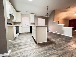 1021 Iron Horse Dr in Saginaw, TX - Building Photo - Building Photo
