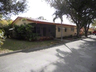 2308 Monroe St in Hollywood, FL - Building Photo