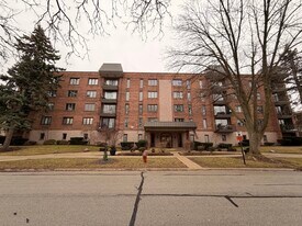 1551 Ashland Ave in Des Plaines, IL - Building Photo