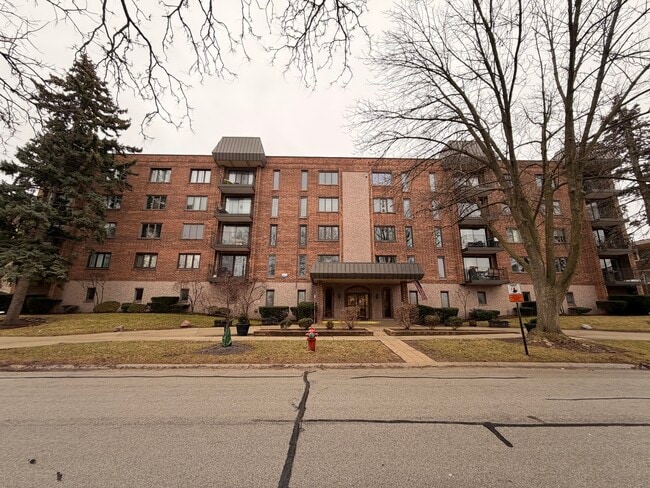 property at 1551 Ashland Ave