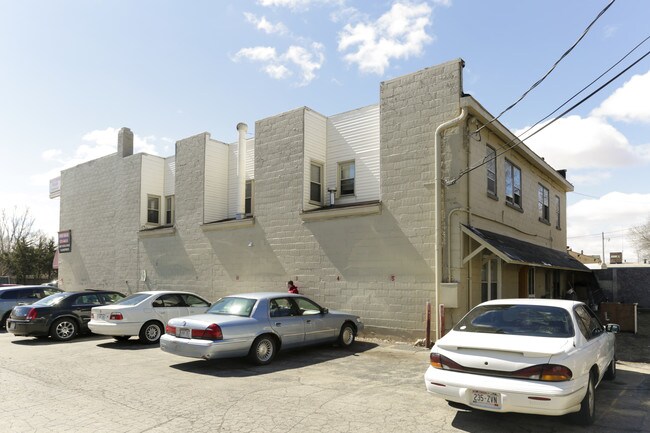 118-128 E Wisconsin Ave in Appleton, WI - Building Photo - Building Photo