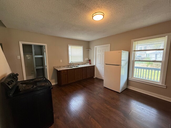 3508 Alpine St SW in Huntsville, AL - Building Photo - Building Photo