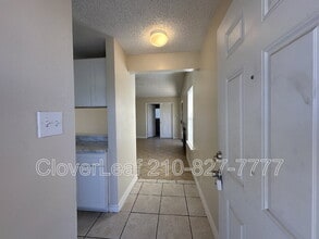 4118 Sunrise Pass in San Antonio, TX - Building Photo - Building Photo