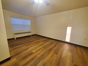54 N Morris St, Unit 1 in Waynesburg, PA - Building Photo - Building Photo