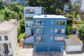 375 Carl St in San Francisco, CA - Building Photo - Building Photo