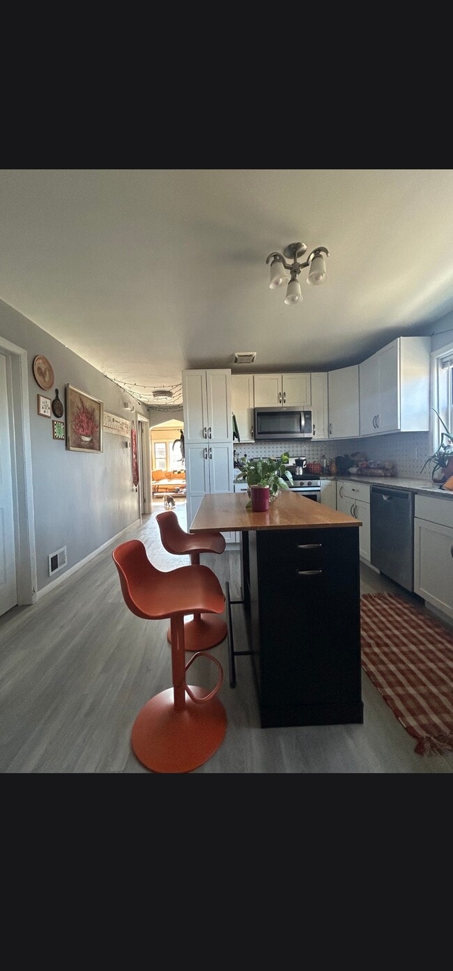 4424 W 55th St, Unit 2nd floor