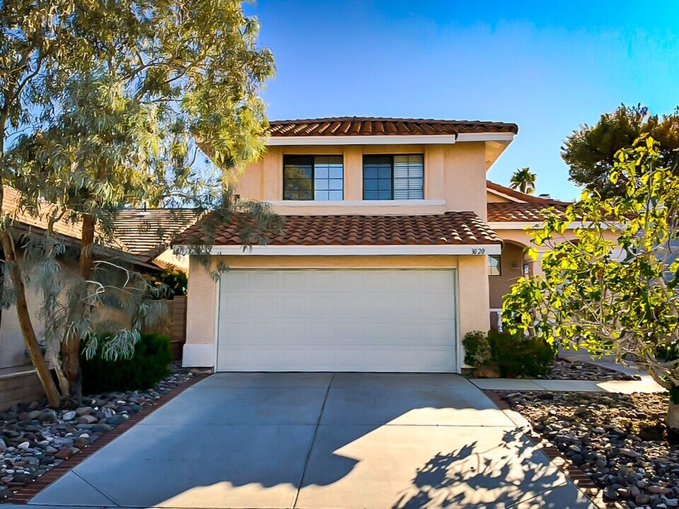 3020 Waterview Dr in Las Vegas, NV - Foto de edificio