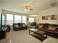 2410 Great Oaks Dr, Unit 902 in Round Rock, TX - Building Photo - Building Photo