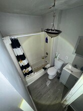 389 E 160th St-Unit -DN in Cleveland, OH - Building Photo - Building Photo