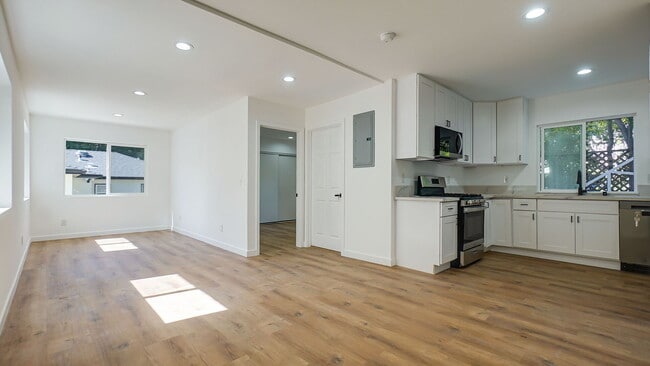 2005 21st St, Unit 4