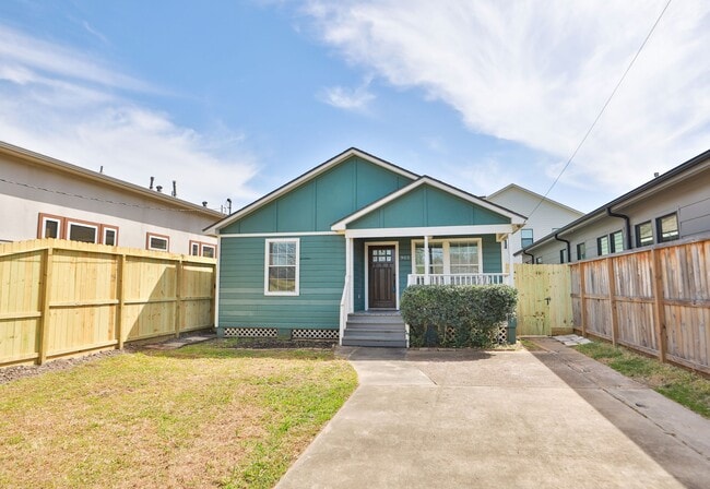 property at 905 Kern St