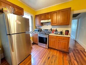 22 Littell Rd in Brookline, MA - Building Photo - Building Photo