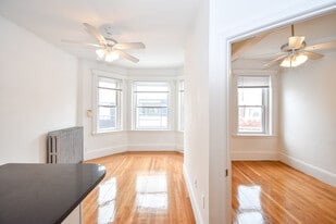 45 Hemenway St, Unit B2 in Boston, MA - Building Photo